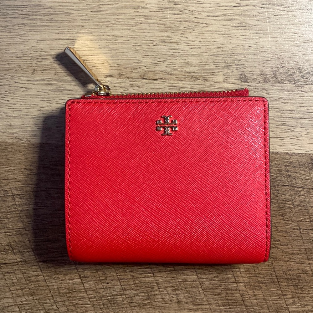 Tory Burch Emerson Saffiano Mini Wallet In Red